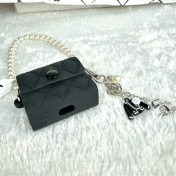 AirPods case with pearl chain and charms! - Picture 6 of 6